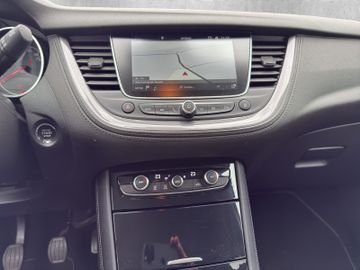 Opel Grandland 1.2 Turbo Business Innovation +Navi+LM