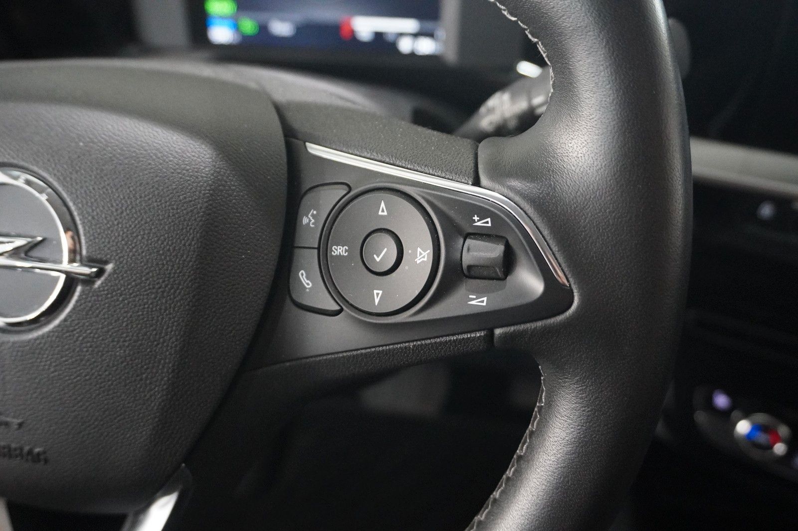 Fahrzeugabbildung Opel Mokka-e ELEGANCE 3-PHASIG NAVI/LED/KAMERA/DAB+