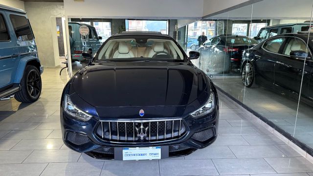 Maserati Ghibli V6 Diesel Gransport TETTO restyl