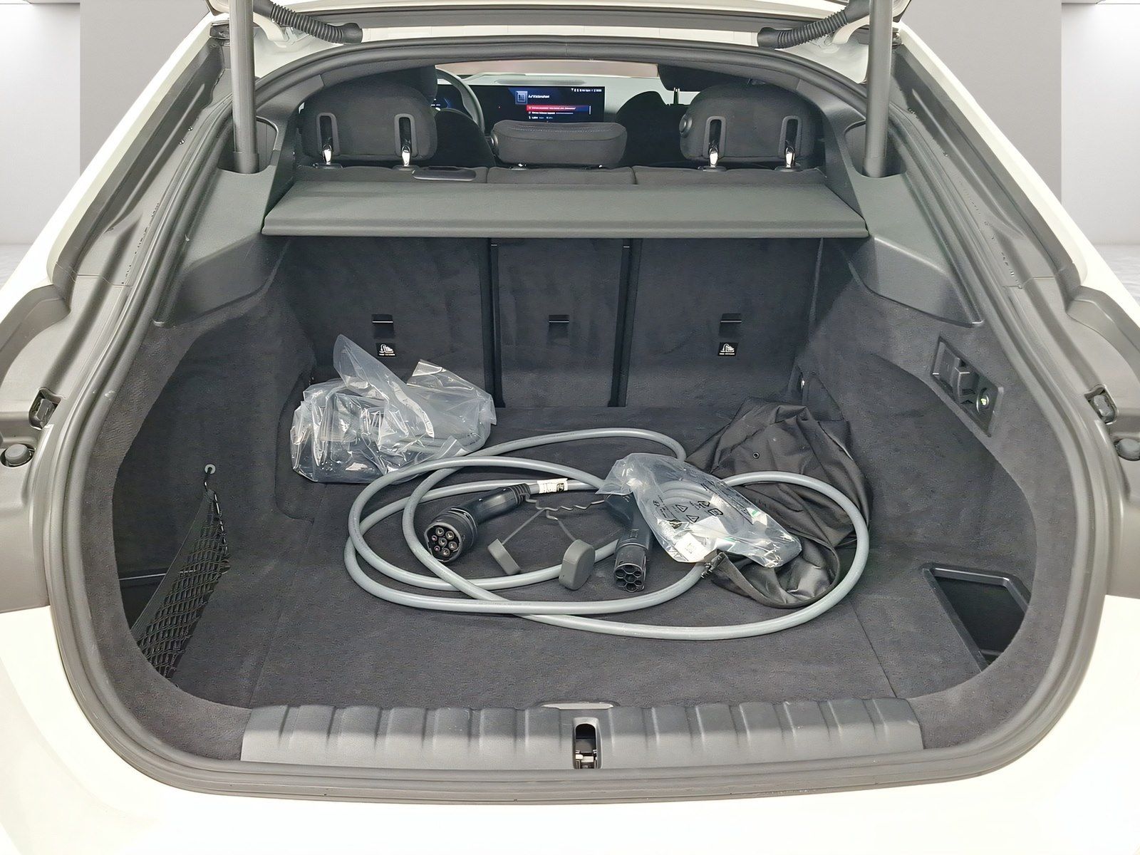 BMW i4 - Bild 11
