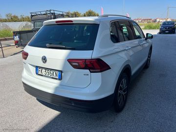 Volkswagen Tiguan - 4