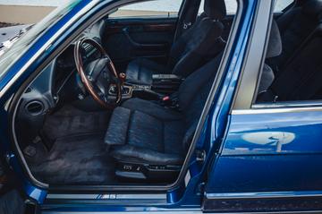 صورة مصغرة 19 لـ 1992 BMW M5
