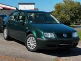Volkswagen Bora 1.6*II.HAND*KLIMA*AHK* - Volkswagen Bora: 1.6