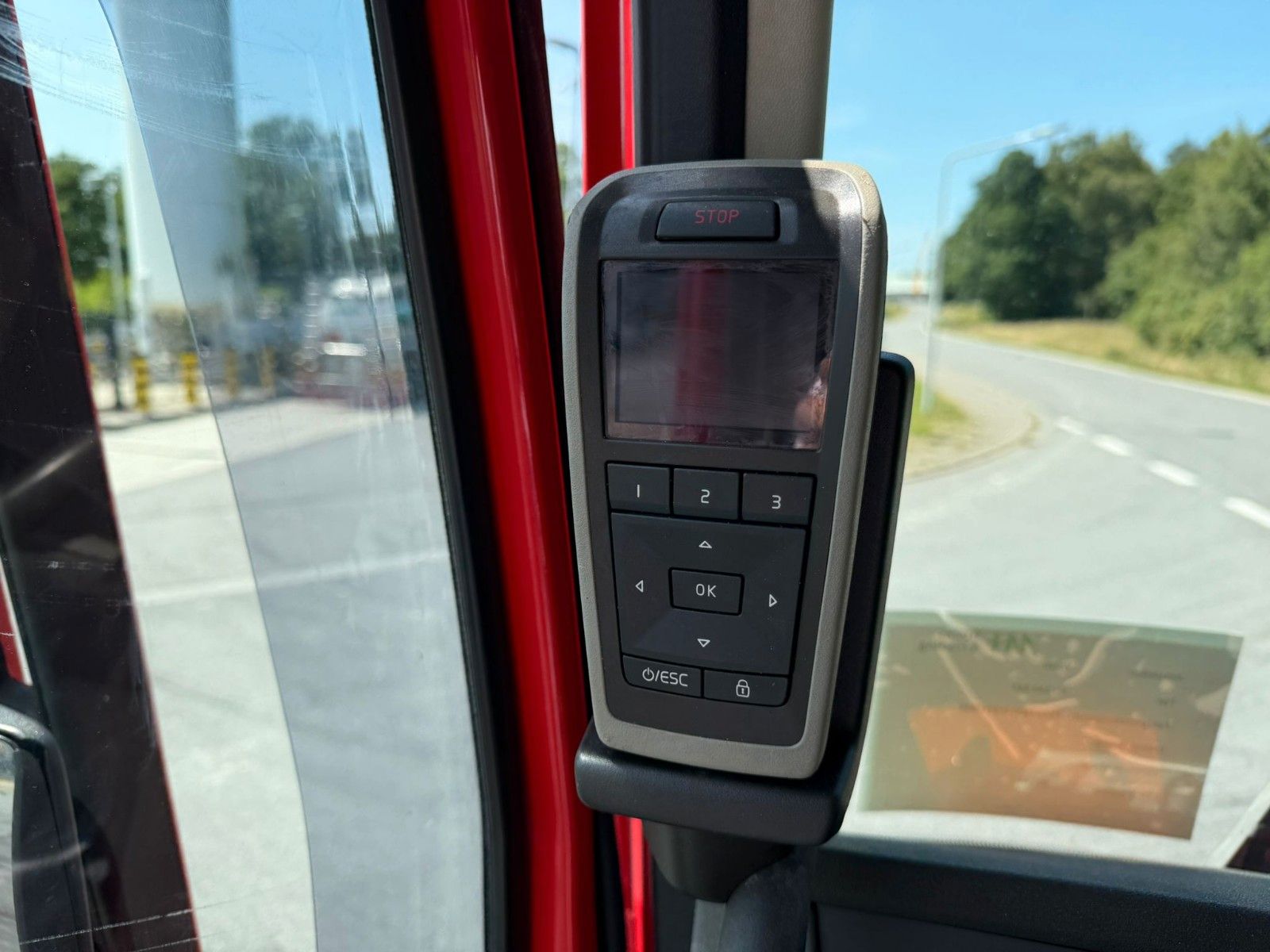 Fahrzeugabbildung Volvo FH 540 8x4 mit Palfinger Kran PK 78002F + Haken