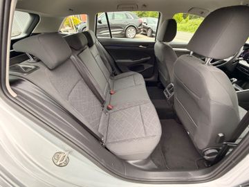 Volkswagen Golf - 8