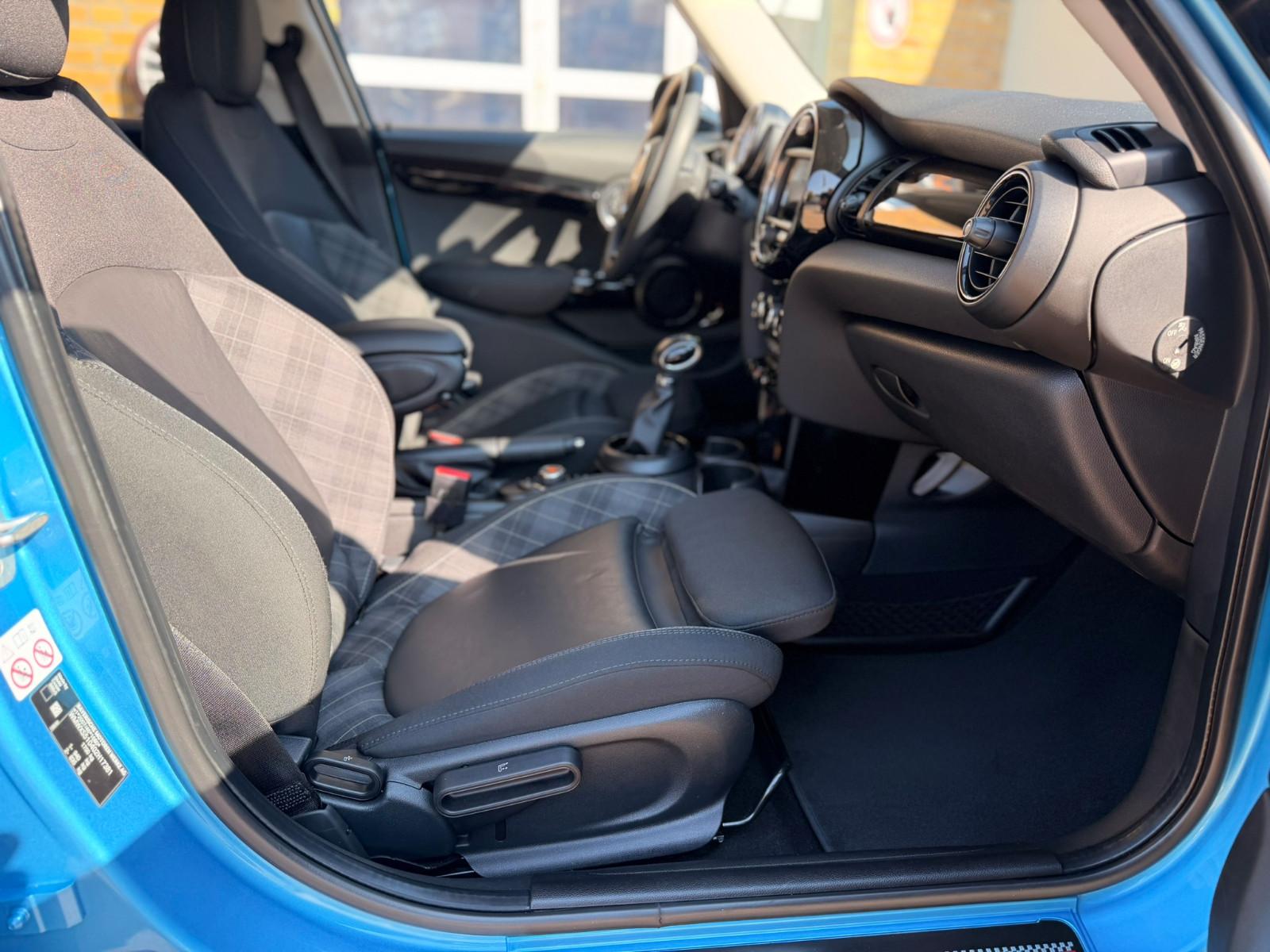 MINI Cooper LED SHZ Navi Tempomat Teilleder Kamera