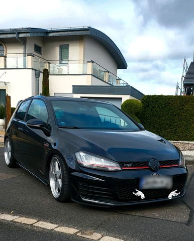 Volkswagen VW GOLF 7 GTI 320 PS TÜV NEU Tausch möglich