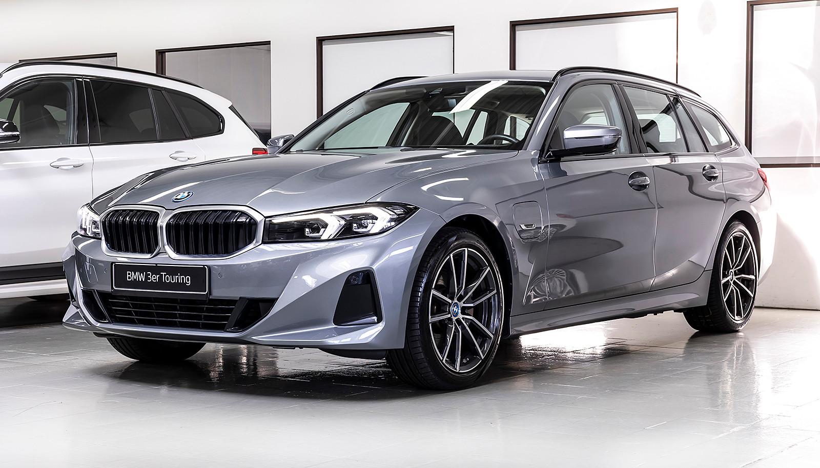 BMW 330eT SAG LED WSD LC+AG+DA TEMP PDC DAB HiFi 18"