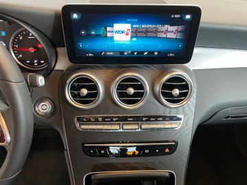 Fahrzeugabbildung Mercedes-Benz GLC 220  d 4Matic AHK Kamera Navi sofort !