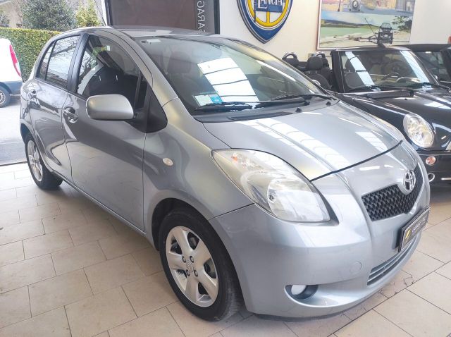 Toyota Yaris 1.0 5 porte Sol