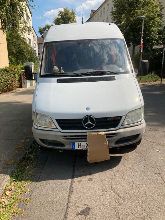 Image of Mercedes-Benz Sprinter