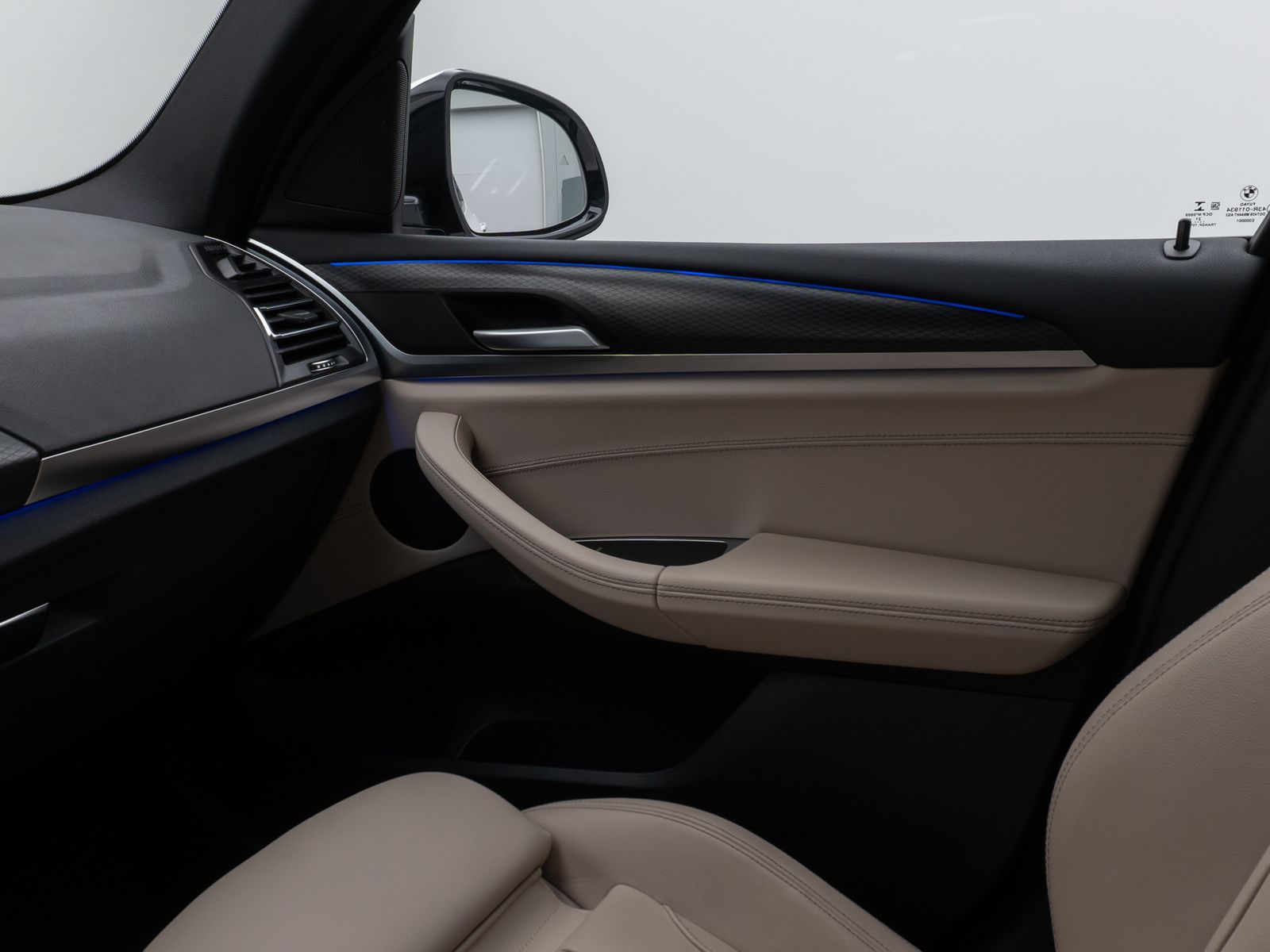 Fahrzeugabbildung BMW X3 xD30d M Sport Kamera DAB HiFi AHK Komfort 20"