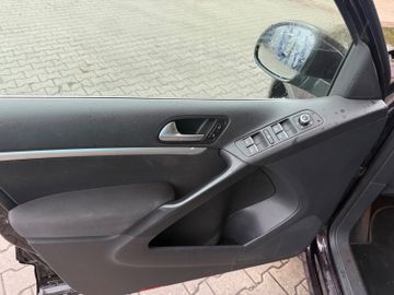 Volkswagen Tiguan - 9