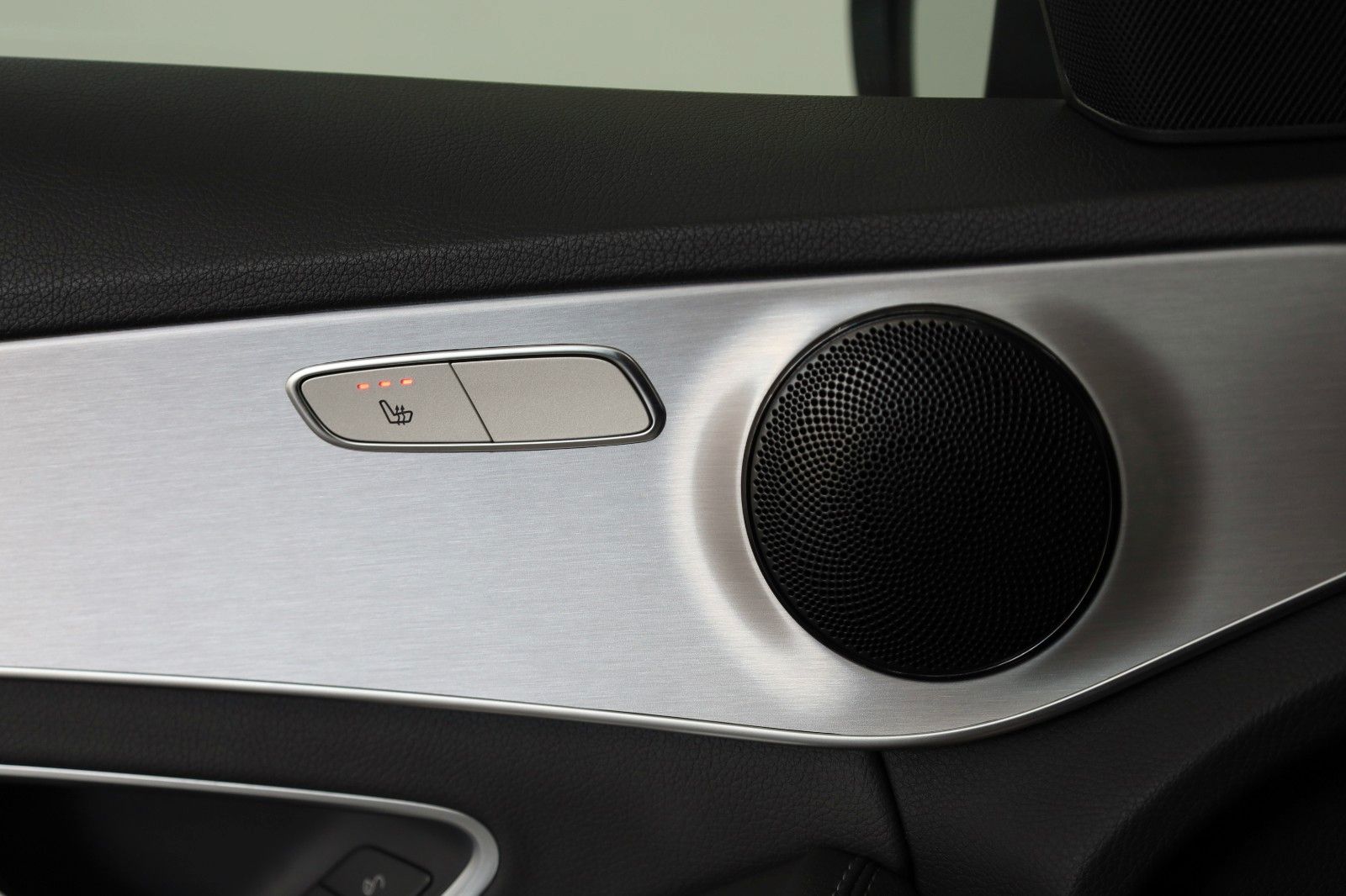 Fahrzeugabbildung Mercedes-Benz C 300 de Lim. Avantgarde Leder,Navi,LED,Panorama