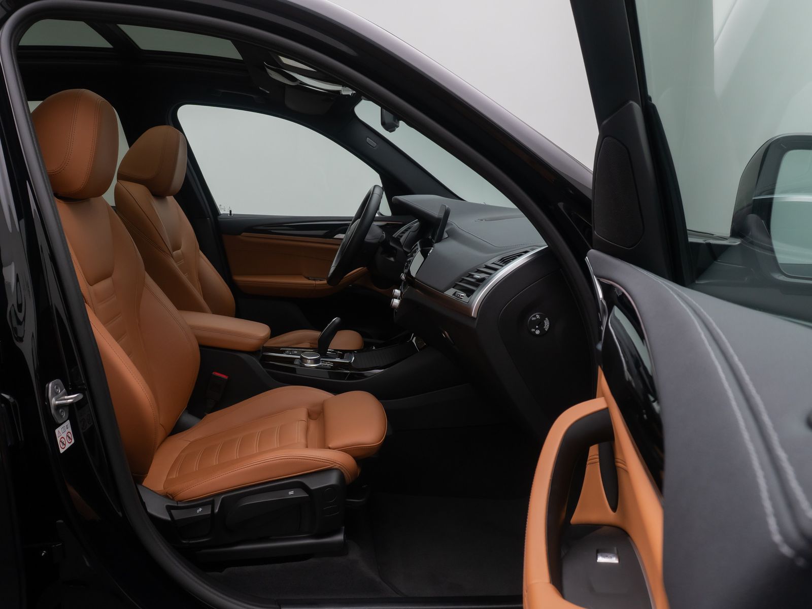 Fahrzeugabbildung BMW X3 xD30e LuxuryLine HUD 360&deg;Panorama HiFi 19Zoll