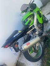Kawasaki Schöne ZX9R in gute Hände abzugeben, - KAWASAKI ZX9R