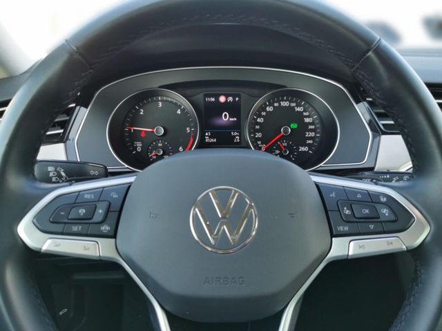 Passat Variant Elegance 2.0 TDI Navi CarPlay BT