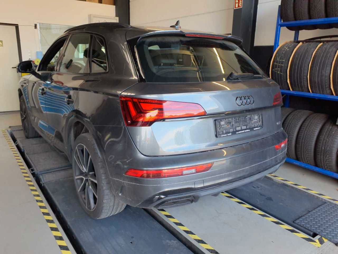 Audi Q5 40 TDI quattro S line AHK LED imagem 3