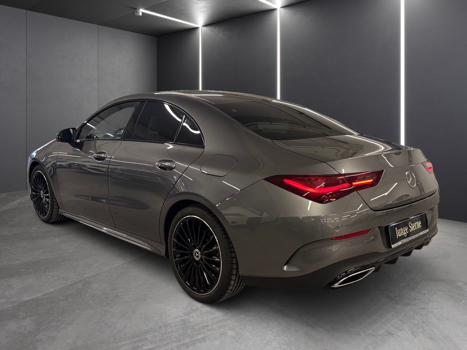 Fahrzeugabbildung Mercedes-Benz CLA 200 AMG*Pano*Burmester*HUD*Night*20"*Distro*