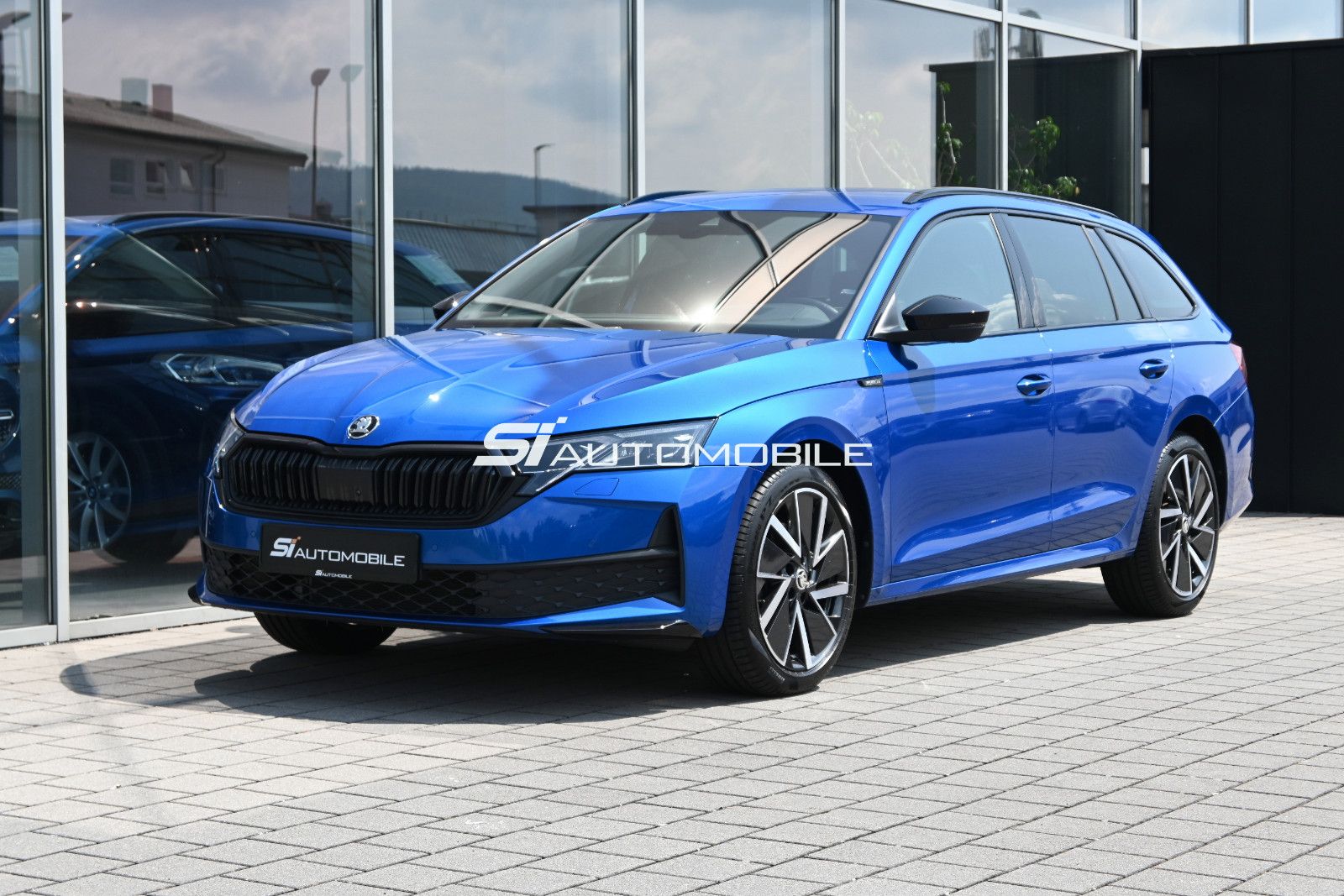 Fahrzeugabbildung SKODA Octavia 2.0 TDI DSG Sportline Combi °ACC°AHK°HUD