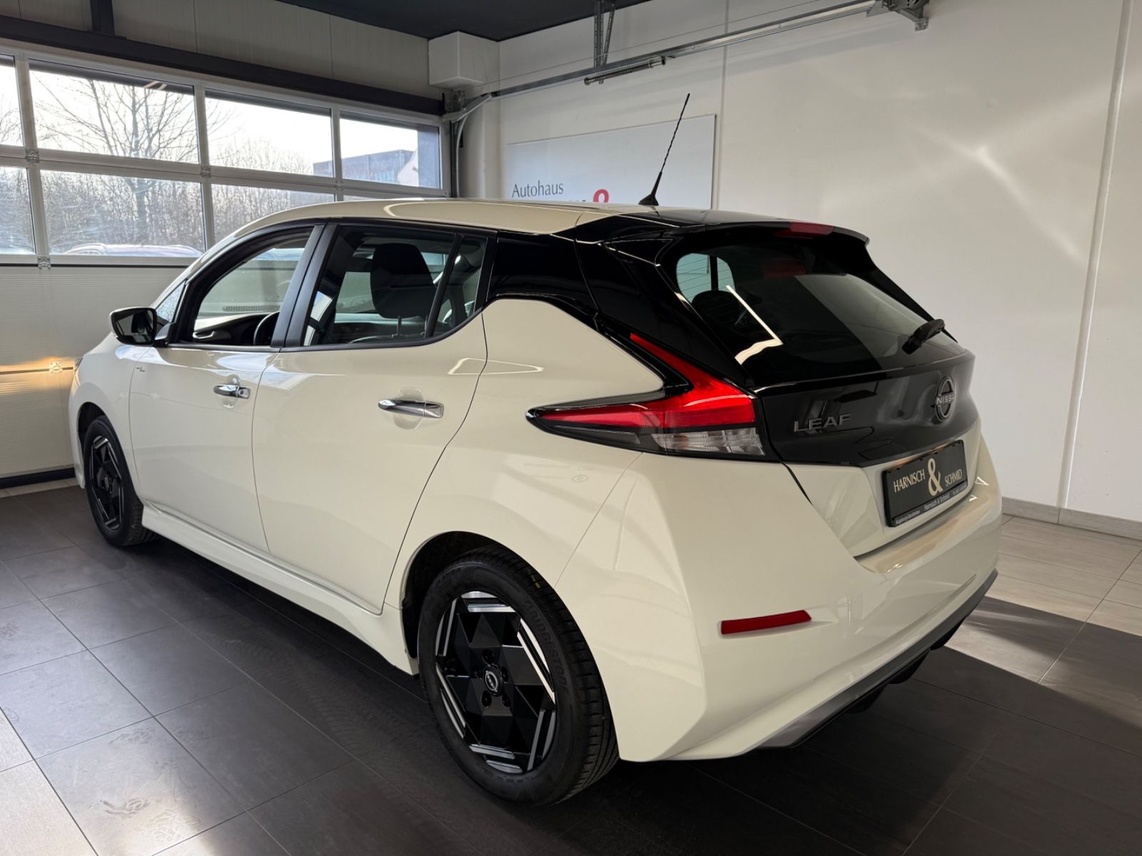 Fahrzeugabbildung Nissan Leaf Acenta, Winterpaket, Rückfahrkamera