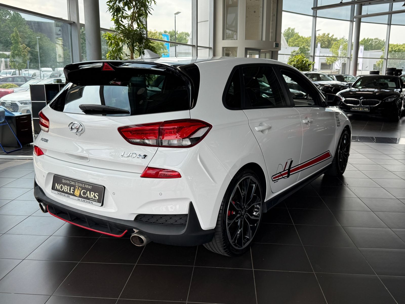 Fahrzeugabbildung Hyundai i30 N Performance KOMFORT LED NAV SHZ RFK 19"