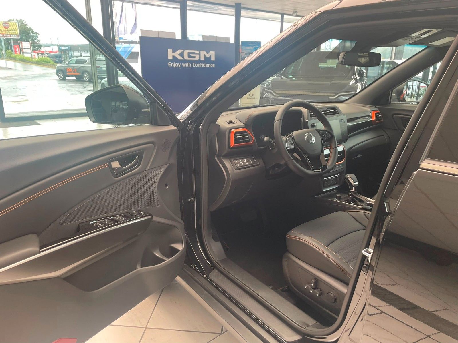 KGM Tivoli 1.5 Edition 50 Vollausstattung 2,99 % Fin imagem 3