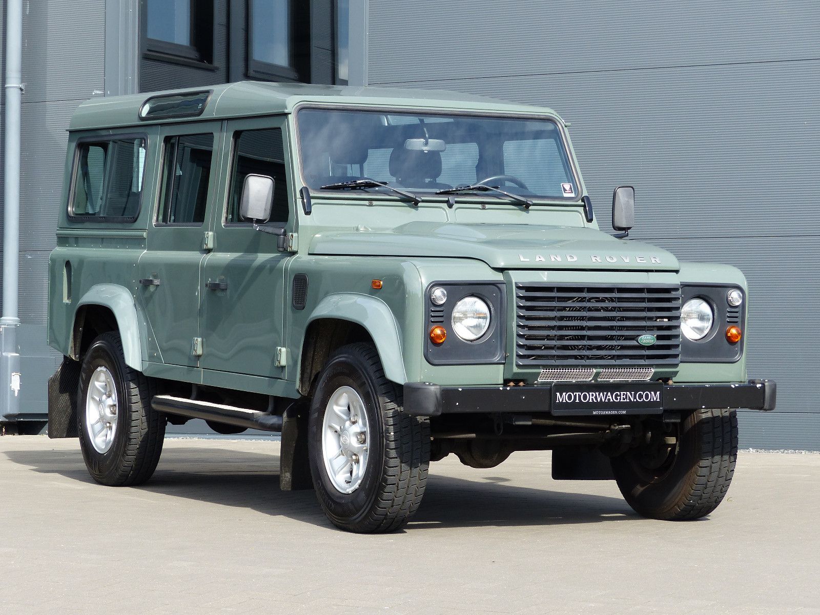 Fahrzeugabbildung Land Rover Defender 110 D AUTOMATIK !!
