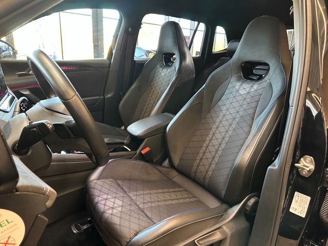 Volkswagen Tiguan *R-LINE*MASSAGE*LKHZ*ACC*CARPLAY*LED