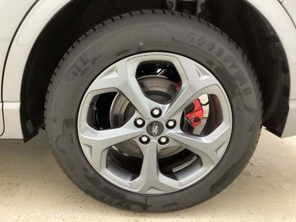 Fahrzeugabbildung Ford Kuga Plug-In Hybrid ST-Line X HUD Navi B&O LED