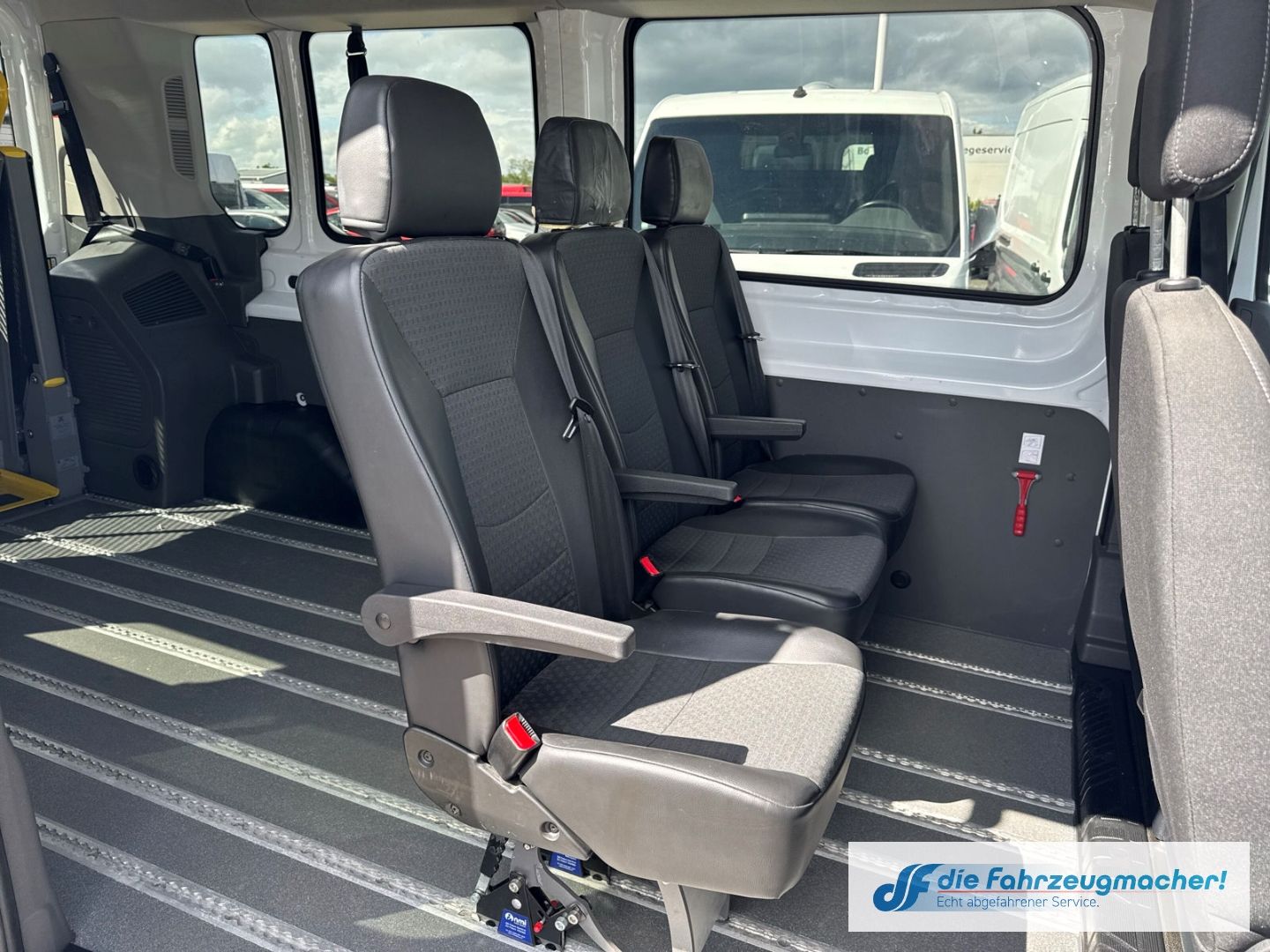 Fahrzeugabbildung Ford Transit 350 L3 Trend LIFT* Temp Tel.-Vorb. PDCv+