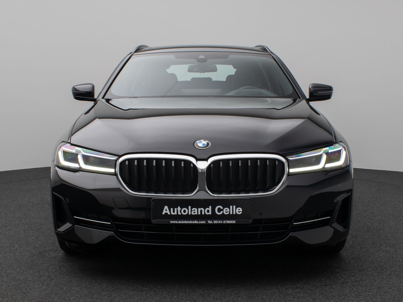Fahrzeugabbildung BMW 530i xD Panorama Kamera Laser HUD HiFi Komfort
