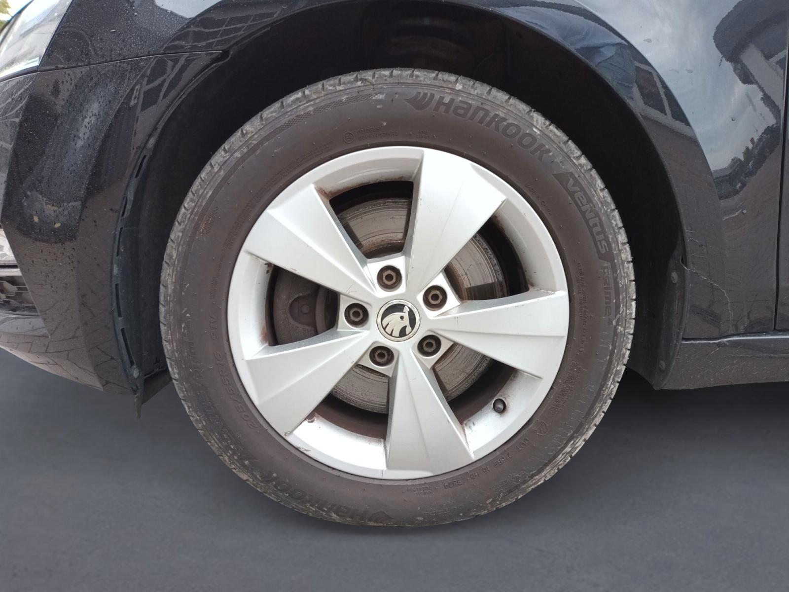 Skoda Octavia Combi Style 2.0 TSI Style*ACC*AHK*KLI...