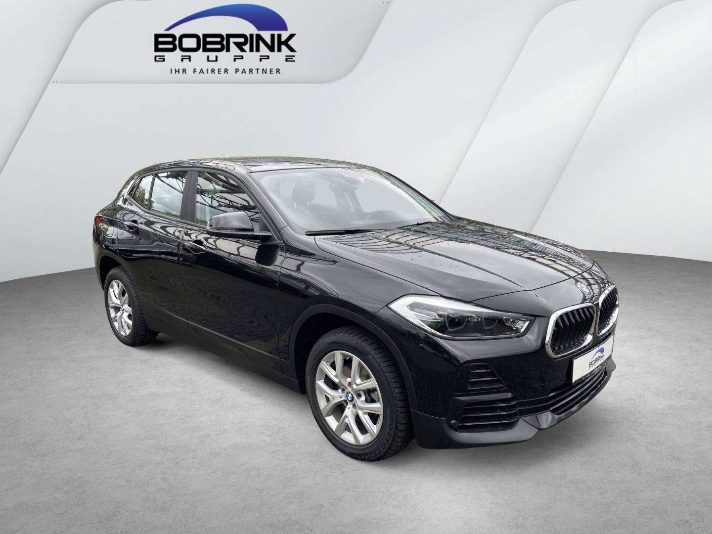 BMW X2 sDrive18d Advantage AHK Driving Ass. PDC DAB imagem 3