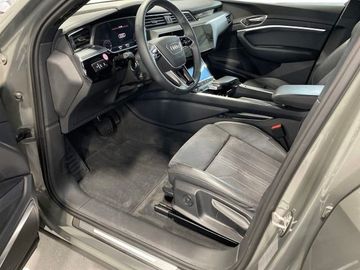 Audi Q8 e-tron - 7