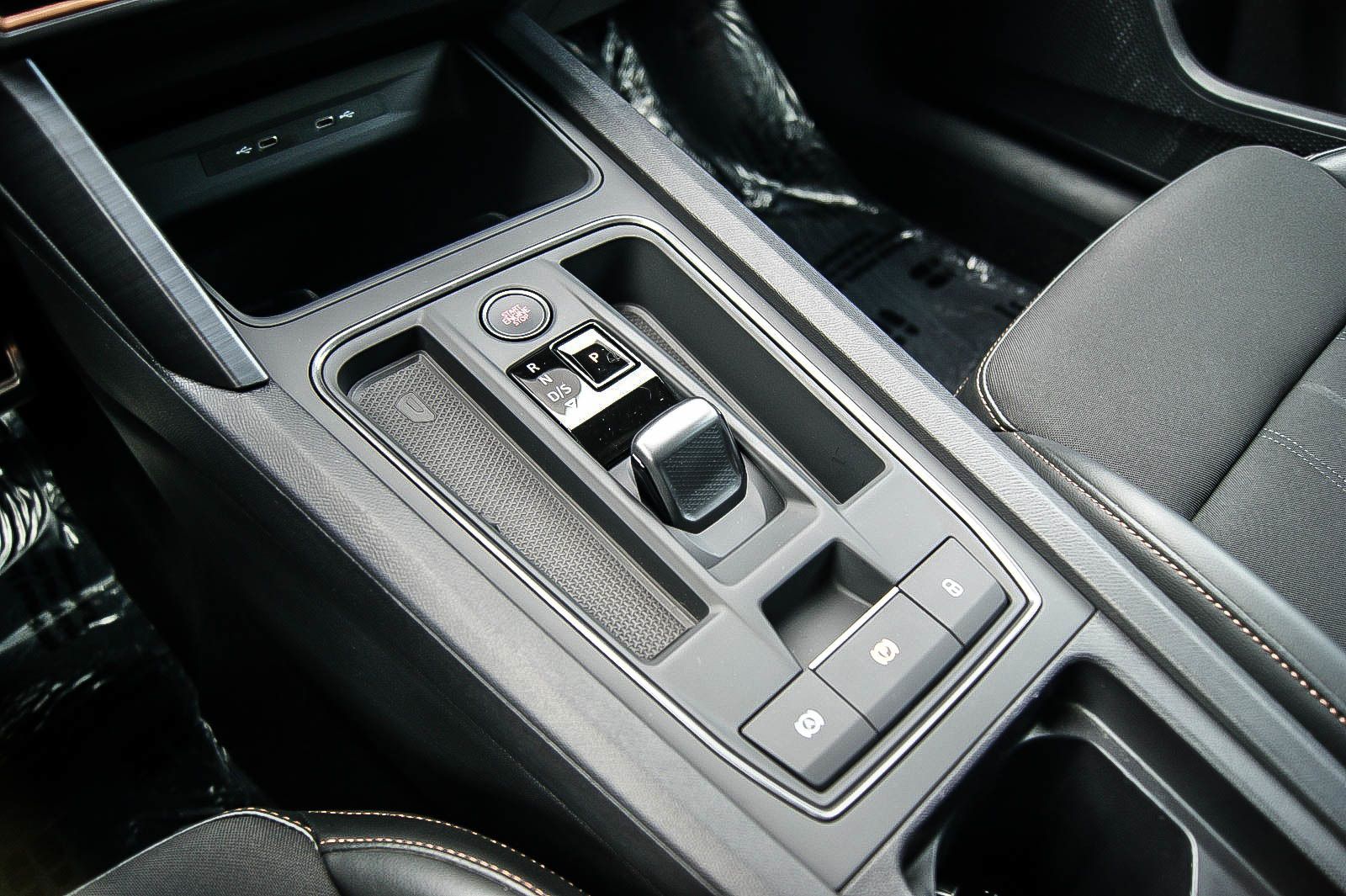 Fahrzeugabbildung CUPRA Leon Sportstourer e-HYBRID VIRTUAL ACC XL 1HAND