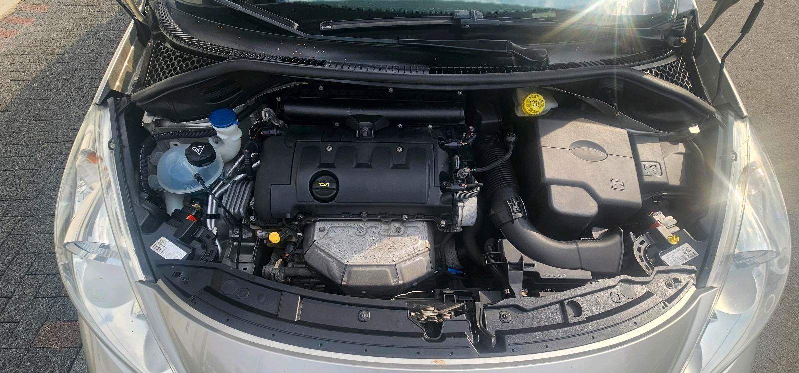 Peugeot 207 2009 — photo 9