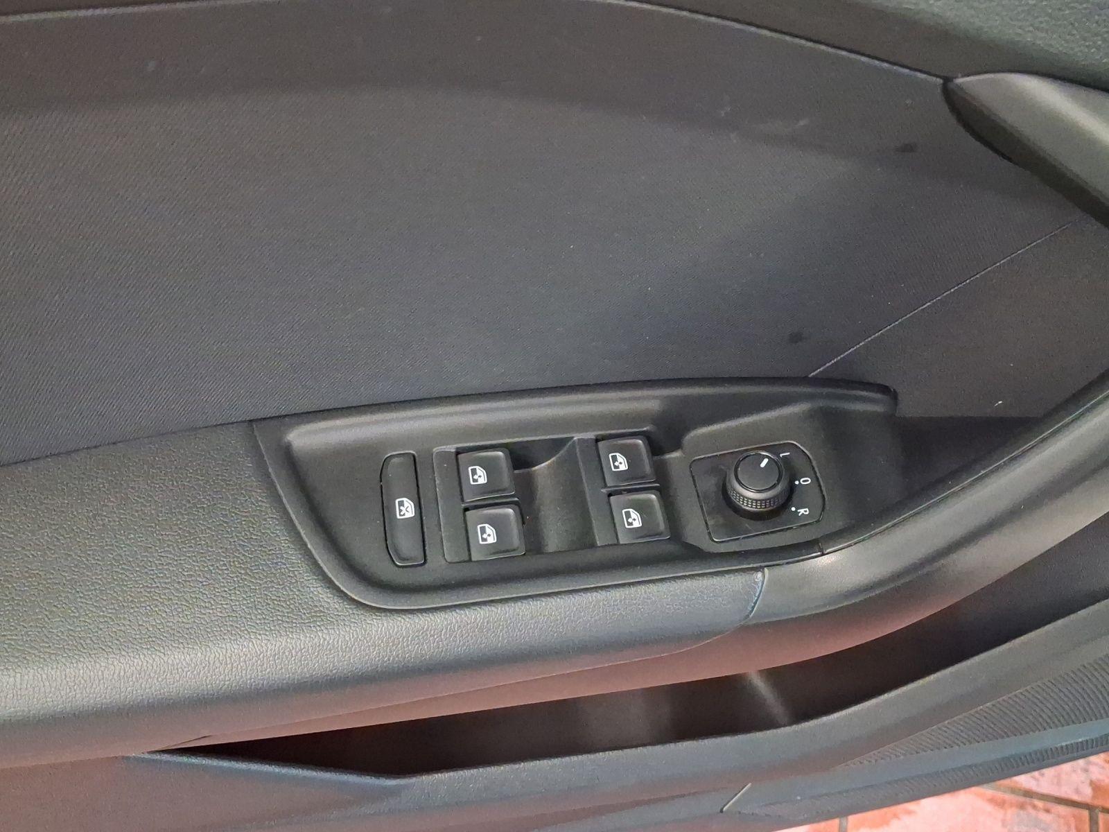 Audi A1 Sportback 25 TFSI PDC DAB+ SITZHZG, миниатюра 8
