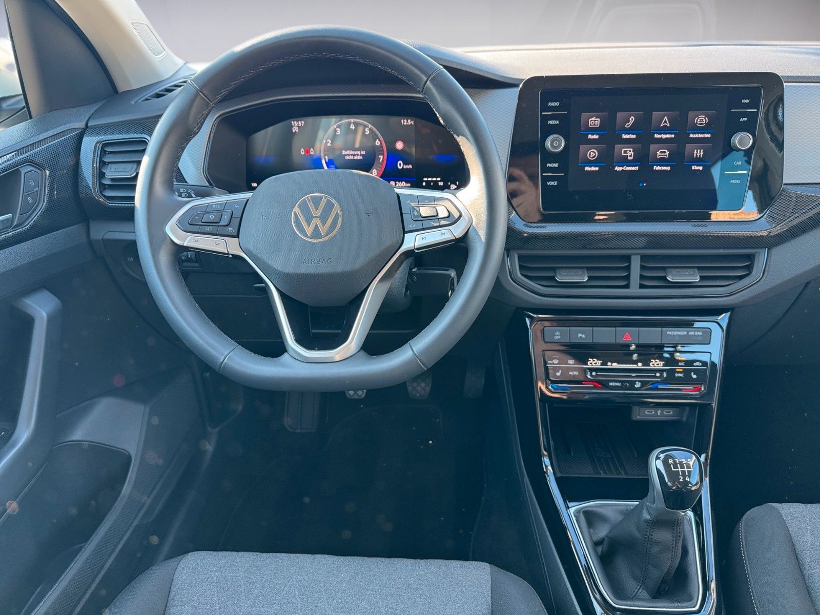 Fahrzeugabbildung Volkswagen T-Cross Life 1.0 TSI