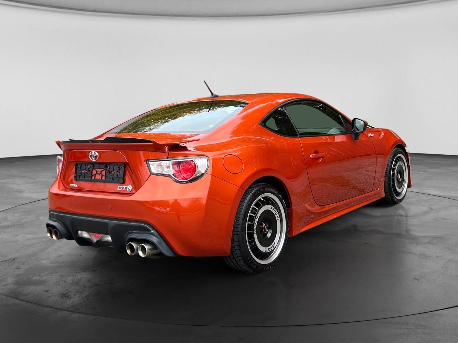 Toyota GT86 2.0 Boxer 200 ch – Boîte manuelle – Alcantara – Xénon – GPS – 167 000 km
