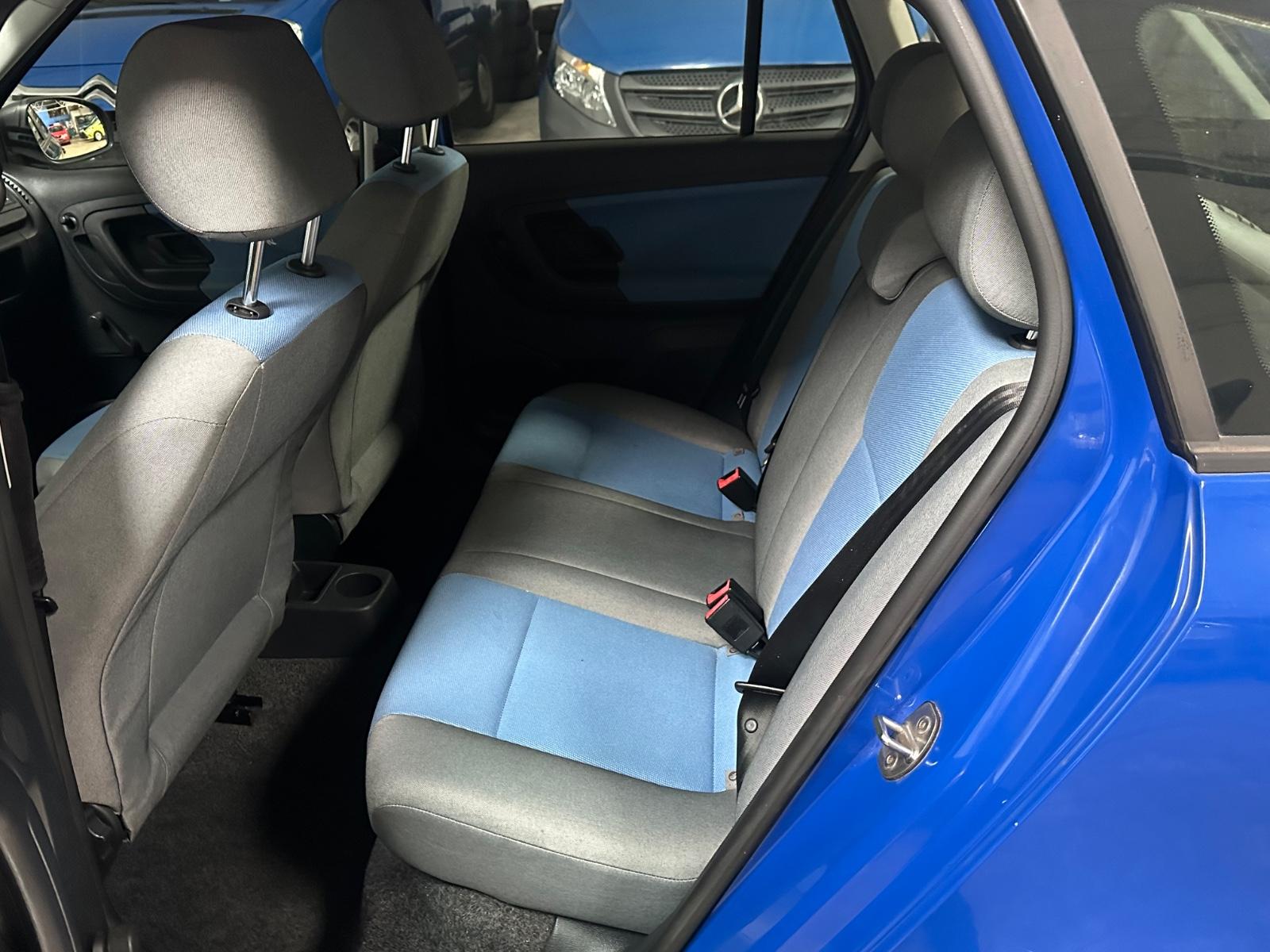 Skoda Fabia 2008 — photo 12