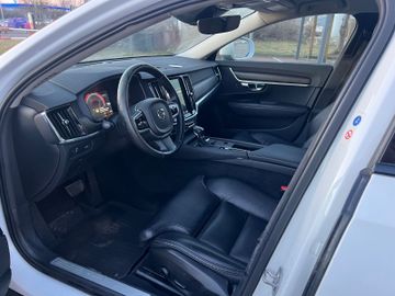 Volvo V90 Cross Country - 9