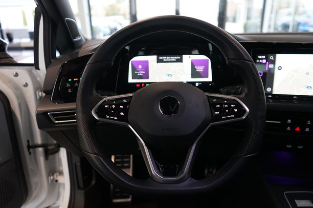 Volkswagen Golf 2.0 TDI R-Line | Pano | Matrix | Navi | ACC Volkswagen Golf 2.0 TDI R-Line | Pano | Matrix | Navi | ACC