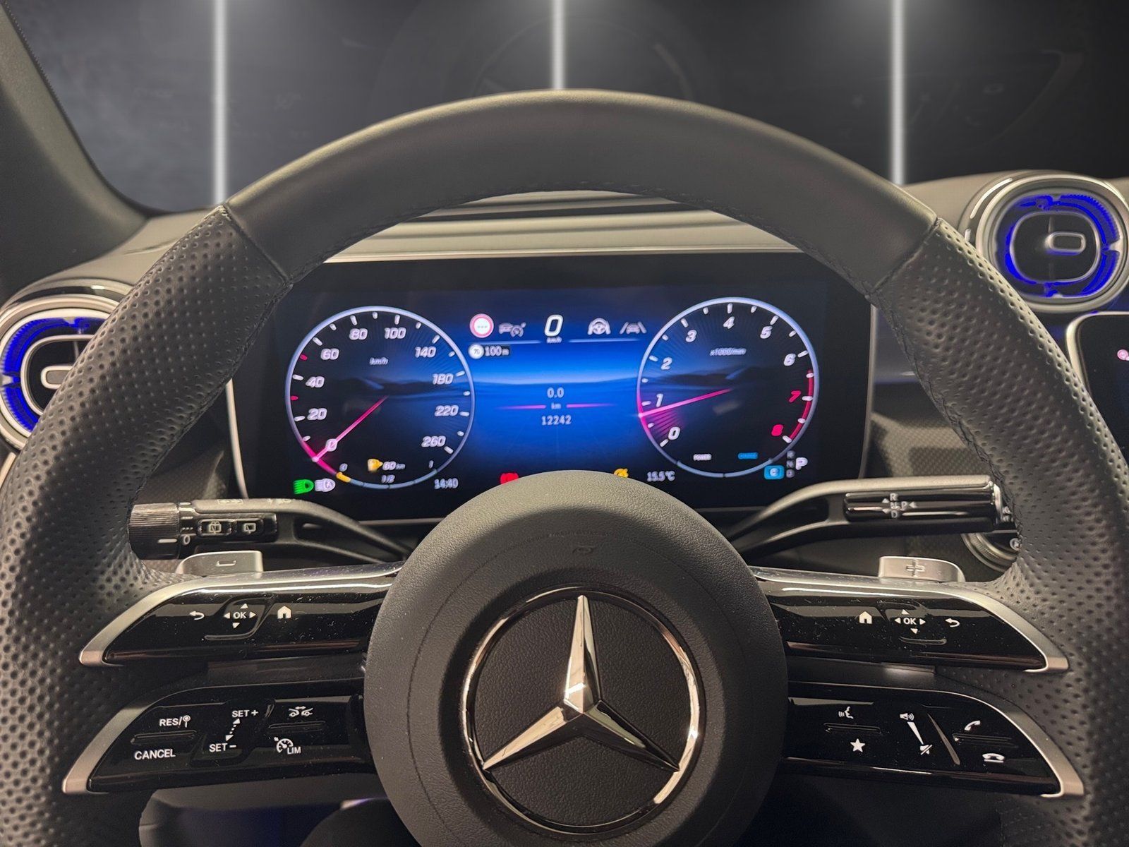 Fahrzeugabbildung Mercedes-Benz GLC 300 4M AMG Plus*Airmatic*STDHZG*Distro*AHK*