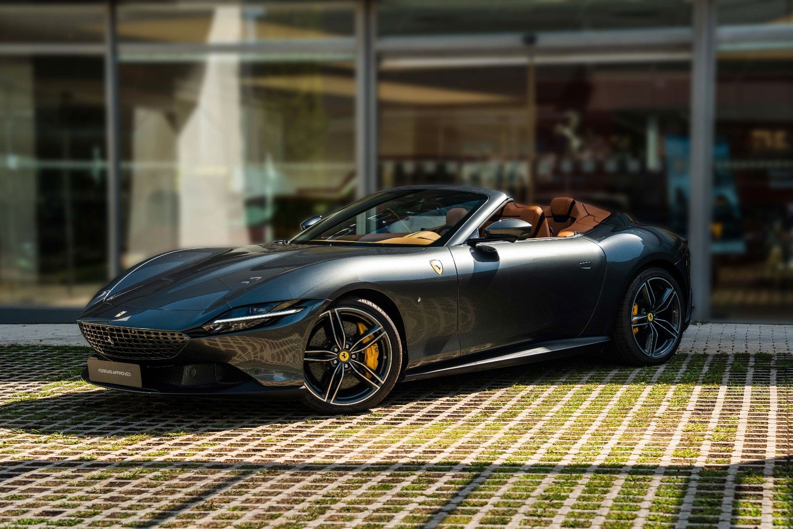 Ferrari Roma imagem 2