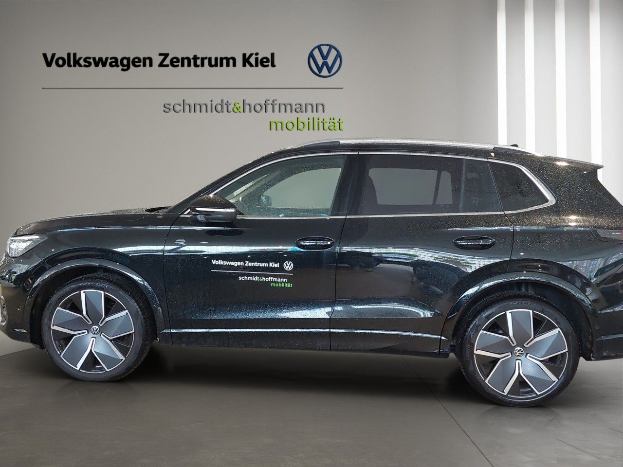 Volkswagen Tiguan R-Line 1.5 eTSI Klima Rückfahrkamera foto 3