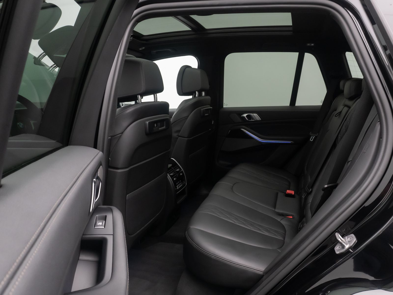 Fahrzeugabbildung BMW X5 xD40d M Sport Panorama DAB Laser 360°HUD 21Zl