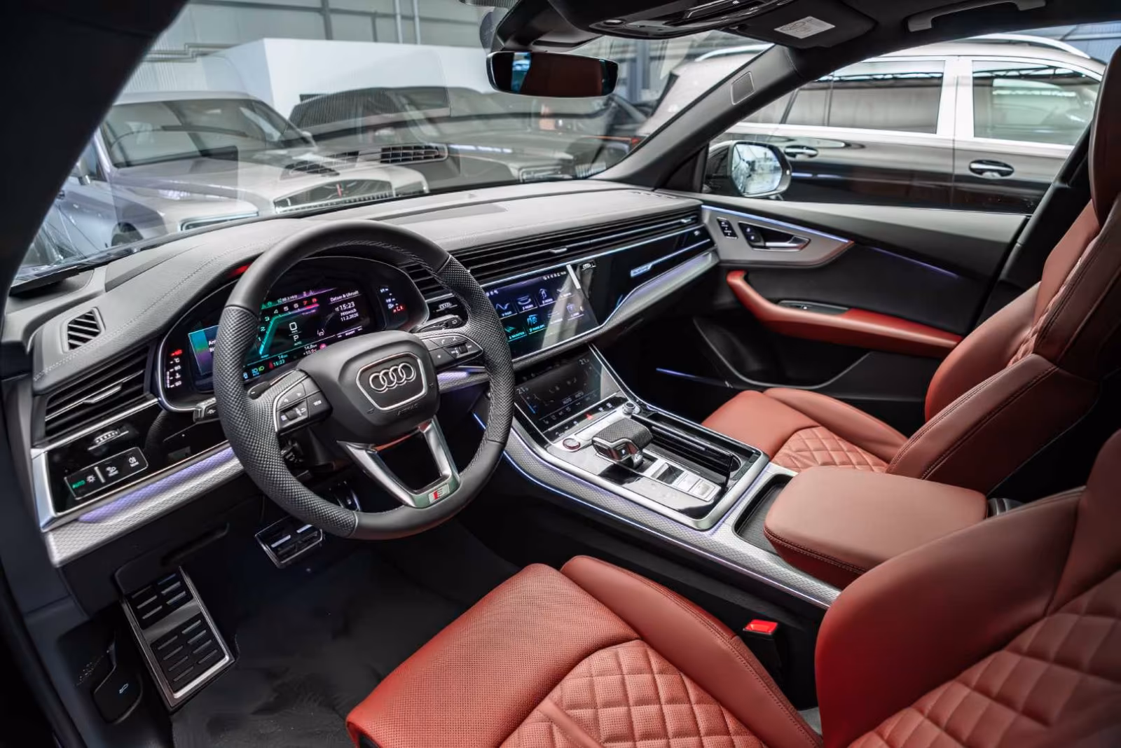 Audi SQ8 TFSI Quattro / Full / Head-Up / 23" / 2026