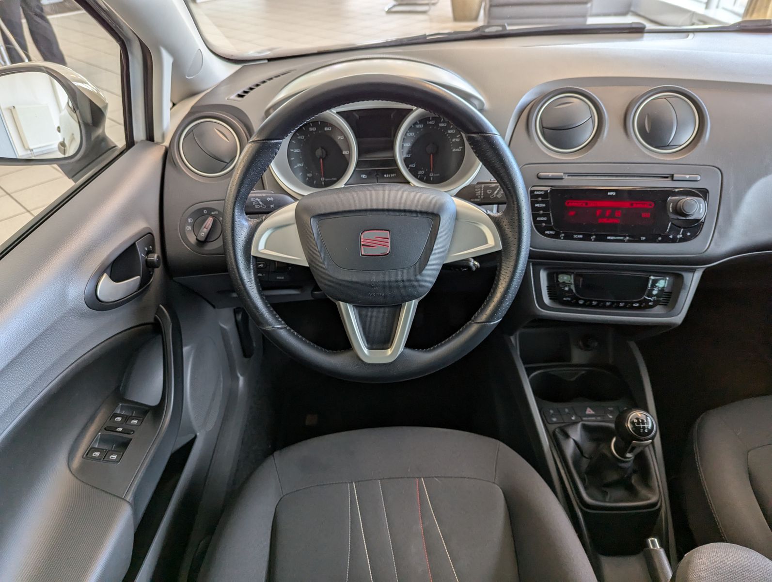 SEAT Ibiza 1.2 TSI Copa Winter-Paket Sitzheizung PDC - Image 17
