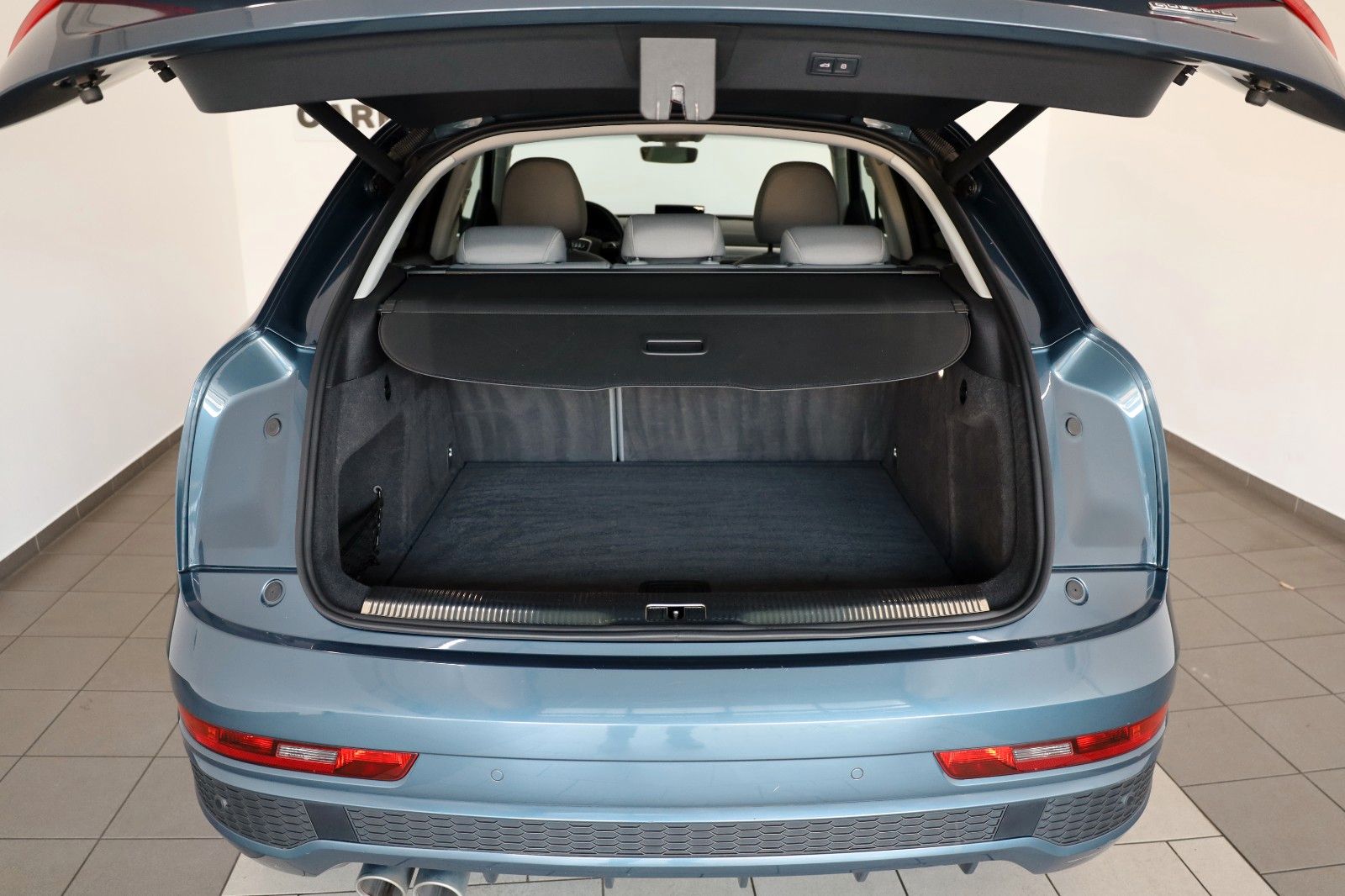 Fahrzeugabbildung Audi Q3 quattro S Line Naxi,Xenon,Panorama,Kamera,SH